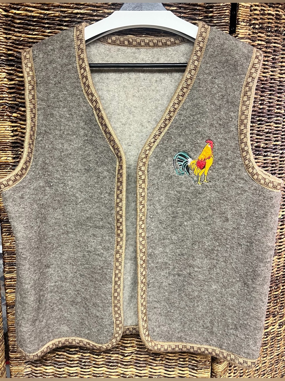 Vest- Embroidered Rooster Wool, Estimated Size: XLarge, Pit to‎ Pit-22-1/2”